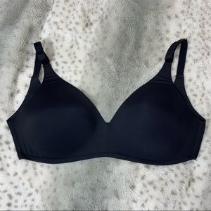 SOMA black vanishing 360 wireless bra 34DD